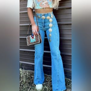 Women vintage jeans